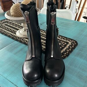 Dundop women’s black leather combat style boots - size 6